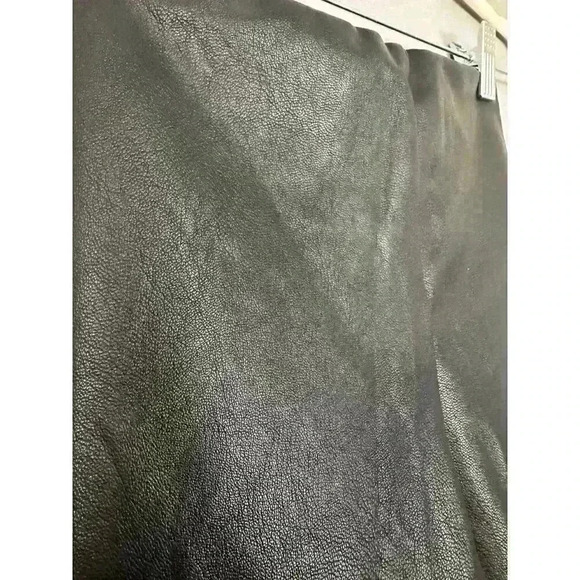 Mario Serrani Women's Faux Leather Leggings (409) - Picture 6 of 10